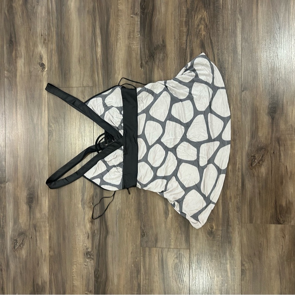 Black & White Animal Print Print Top - Picture 2 of 6